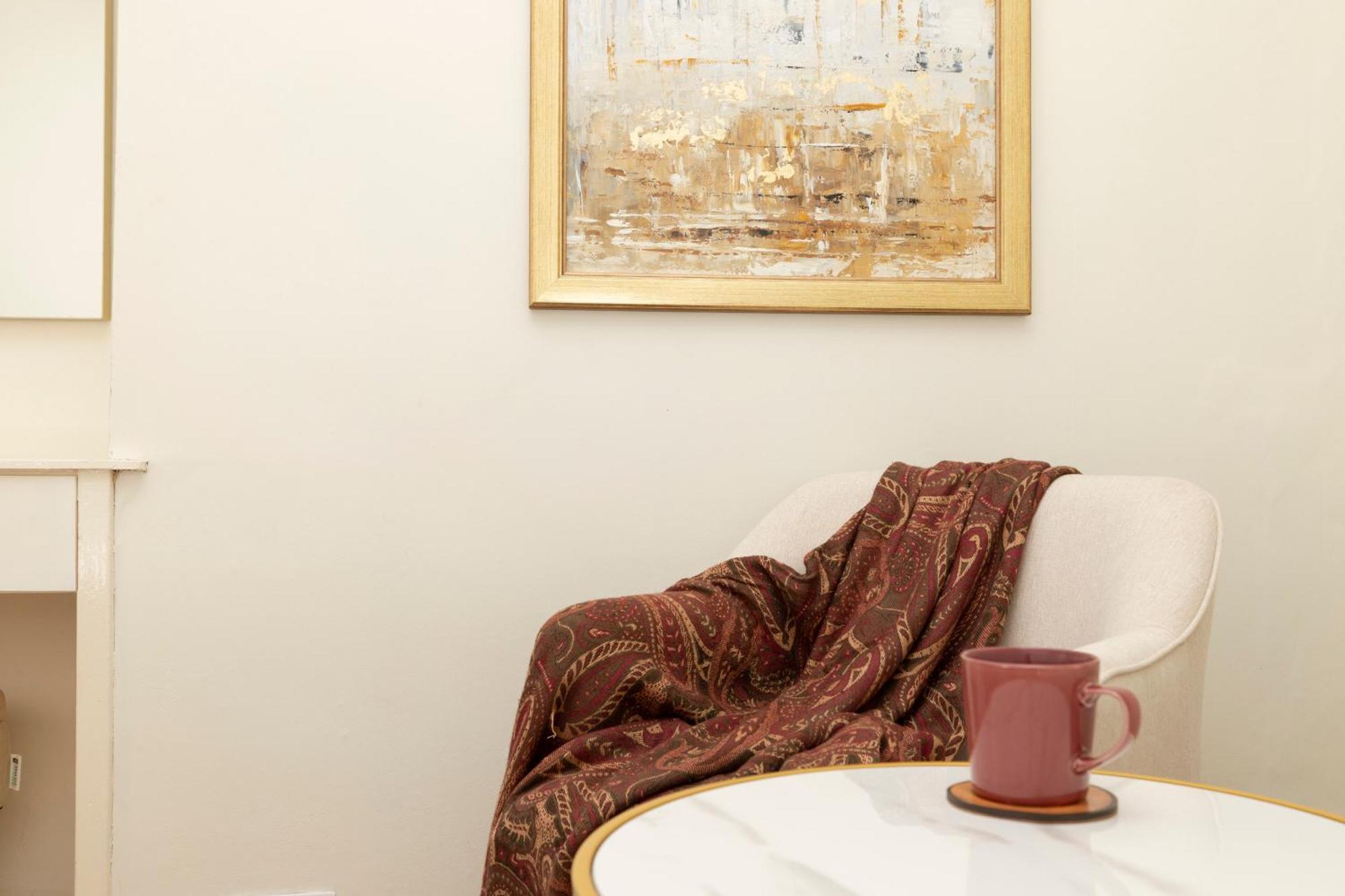 Joivy Modern Flat In City Centre - For Up To 3 Guests Apartment Единбург Екстериор снимка
