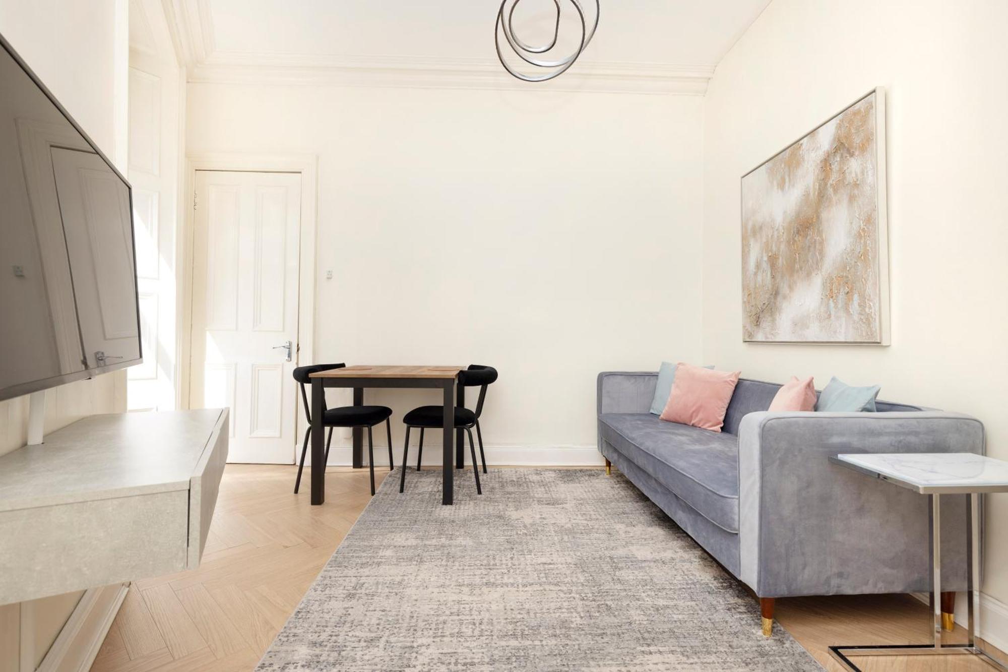 Joivy Modern Flat In City Centre - For Up To 3 Guests Apartment Единбург Екстериор снимка