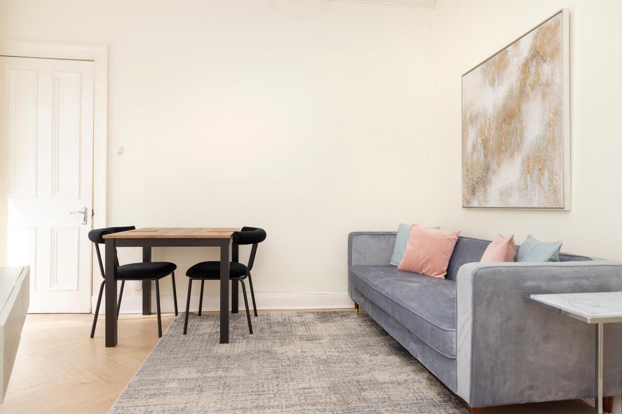 Joivy Modern Flat In City Centre - For Up To 3 Guests Apartment Единбург Екстериор снимка